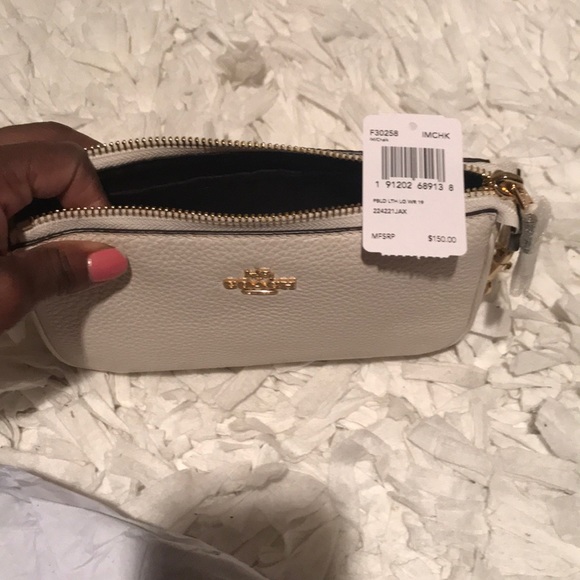 Coach wrist wallet large.. - Picture 3 of 3